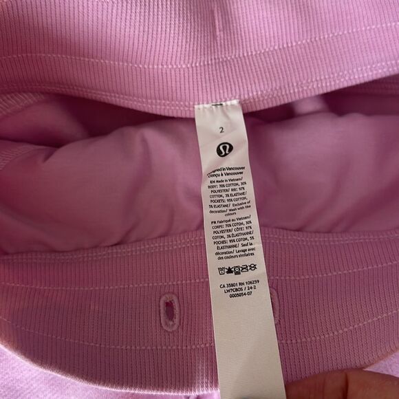 Lululemon‎ Scuba High-Rise Short 5" size 2 NWT VITAPINK 💗 - Picture 5 of 6